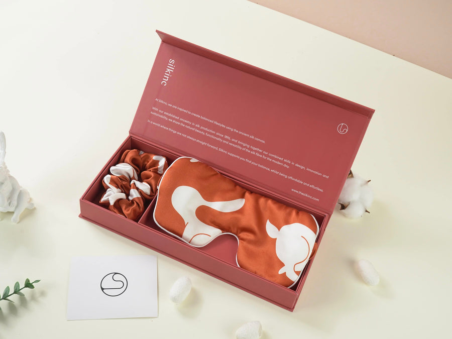 Silk, the perfect gift to yourself and those you love